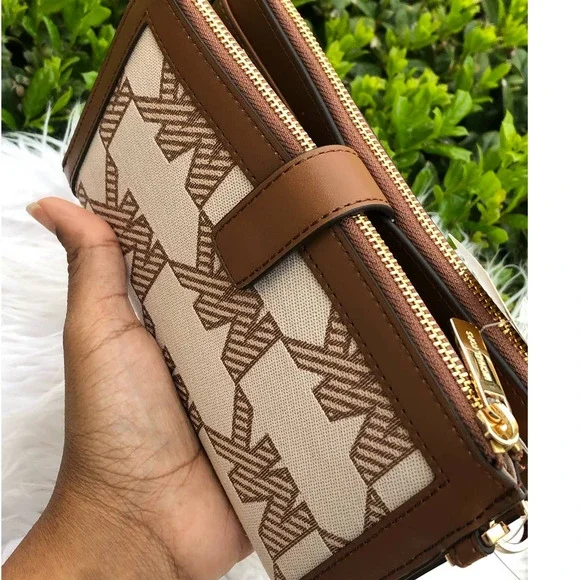 New 🎀 Michael Kors Medium Backpack & Double Zip  Wallet Set - Picture 13 of 16